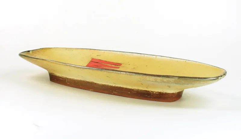 Oval Tray side view by Tom Jaszczak