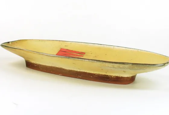 Oval Tray side view by Tom Jaszczak